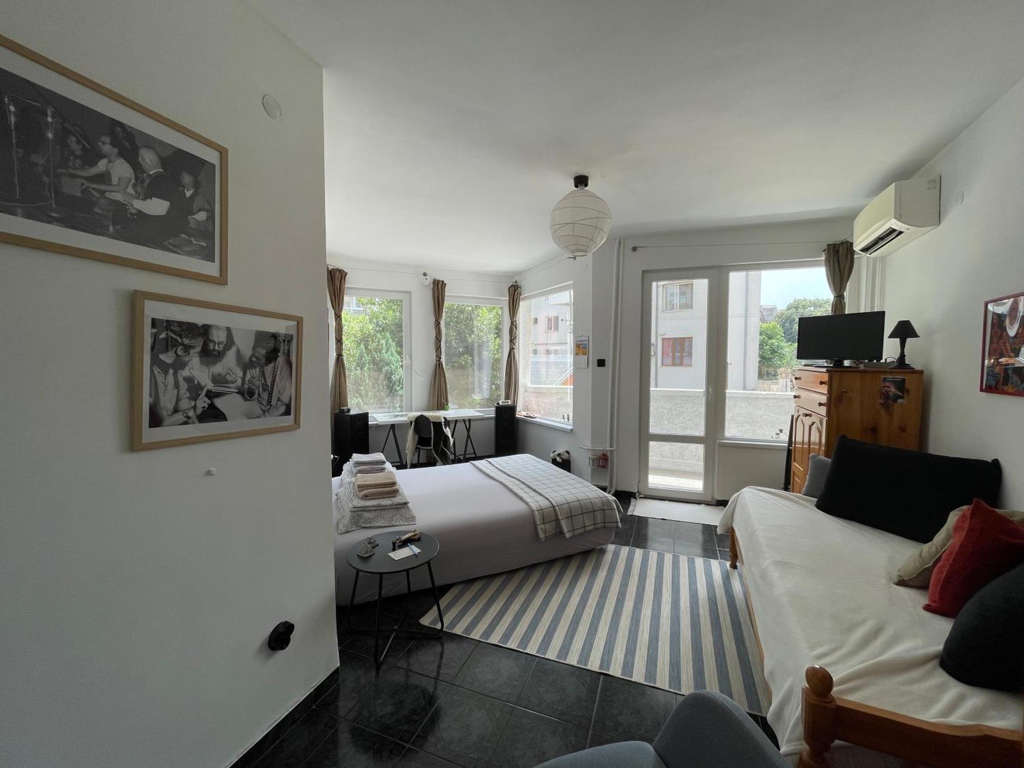 Modern Flat Near Downtown Plovdiv Apartment ภายนอก รูปภาพ