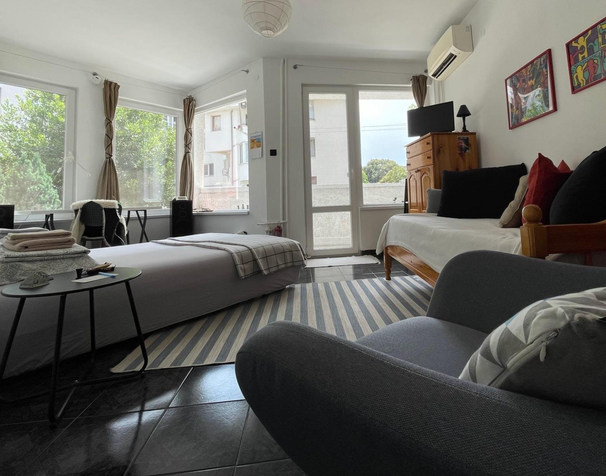 Modern Flat Near Downtown Plovdiv Apartment ภายนอก รูปภาพ